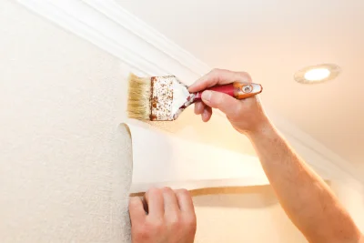 Pose de papier peint à la Riche — revêtements muraux et toiles de verre